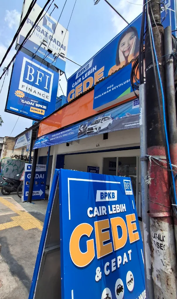 BFI Finance Pahlawan Revolusi